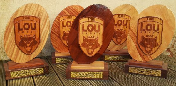 Trophées et logos bois